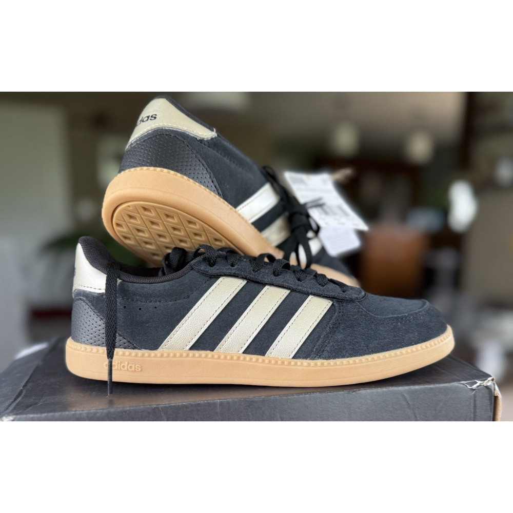 Title: Adidas Breaknet Sleek JR0685 Black Gold Gum Women's 6 NIB